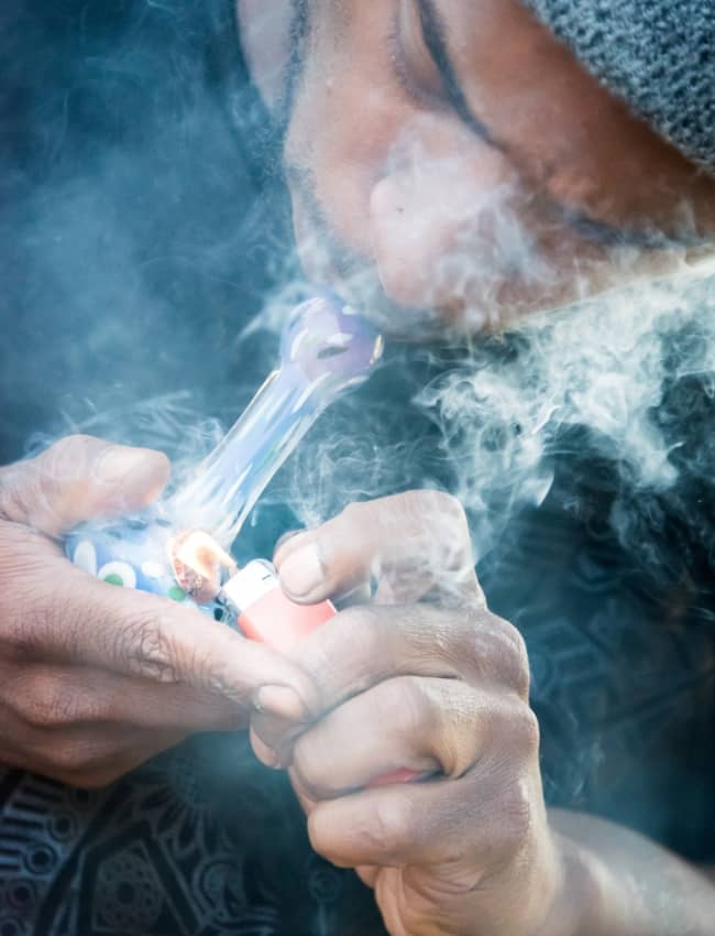 ipps für den Konsum von Moonrocks: Nutzung von Glasgeräten, Mischung mit CBD-Blüten, etc.